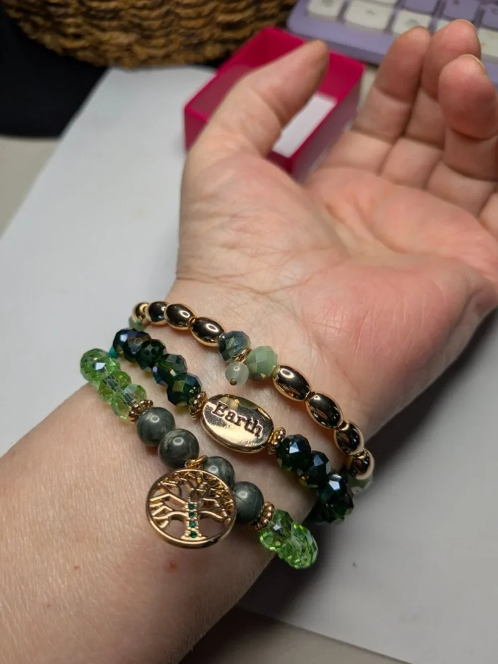 Avon Studio 1886 “Celestial Essence” Charm Bracelet Set – Green